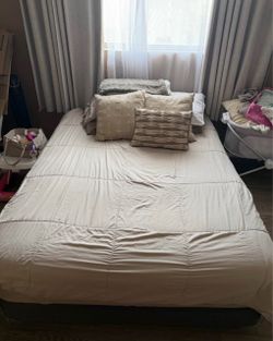 Queen bed and box spring