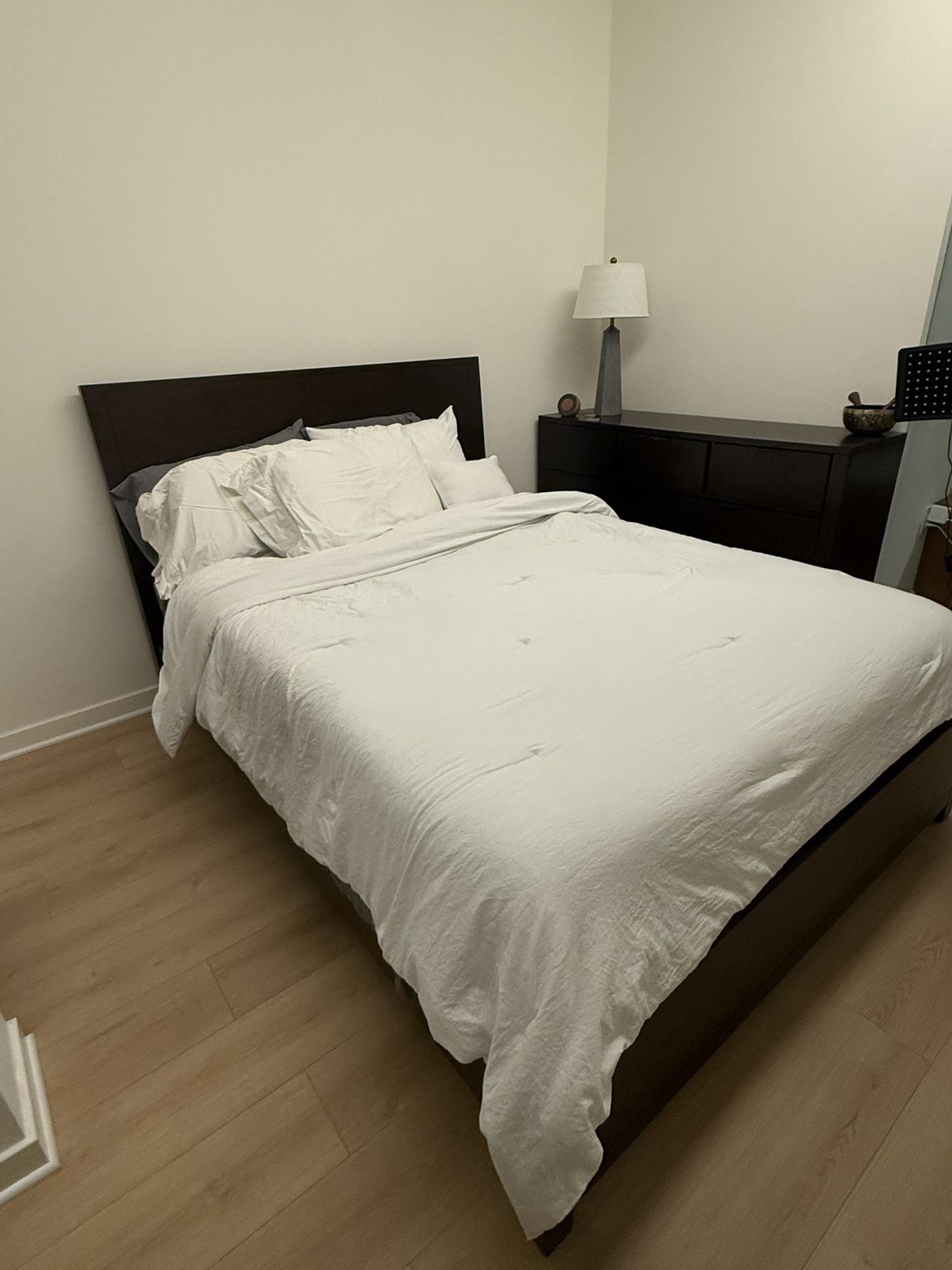 Bed frame With mattress For Sale