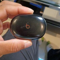 Beats Studio Buds +