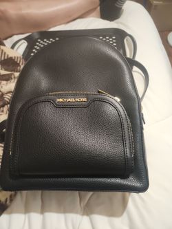 Micheal kors back pack  its real  not fake