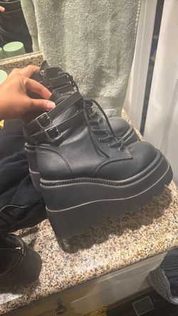 Platform boots