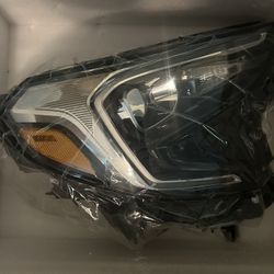 2018-2021 Passenger Factory HID Projector Headlight W/ DRL