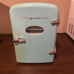 Table-top Refrigerator 