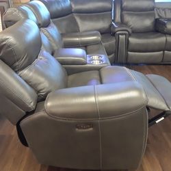  New Sectional Sofa With 4 Power Recliners 4 Power Head Rests Real Leather And The I table Dropdown