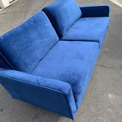 Blue Velvet Couch 🛋️ Brand New In Box 📦 