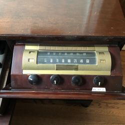 Antique RCA Victrola Console, with AM/FM Radio and record player