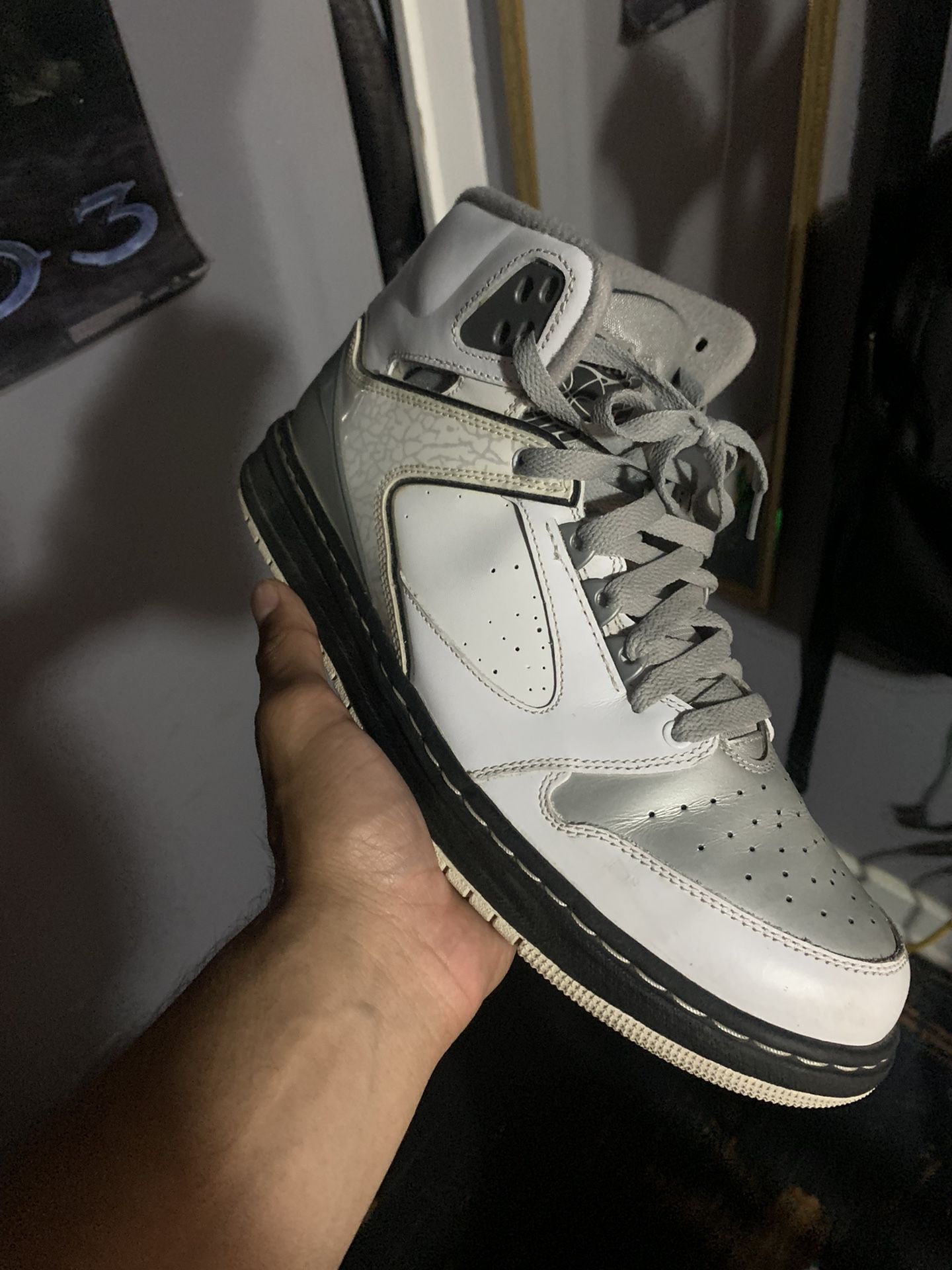 Nike Air Jordan. Retro 2s. 8+ Years Old 