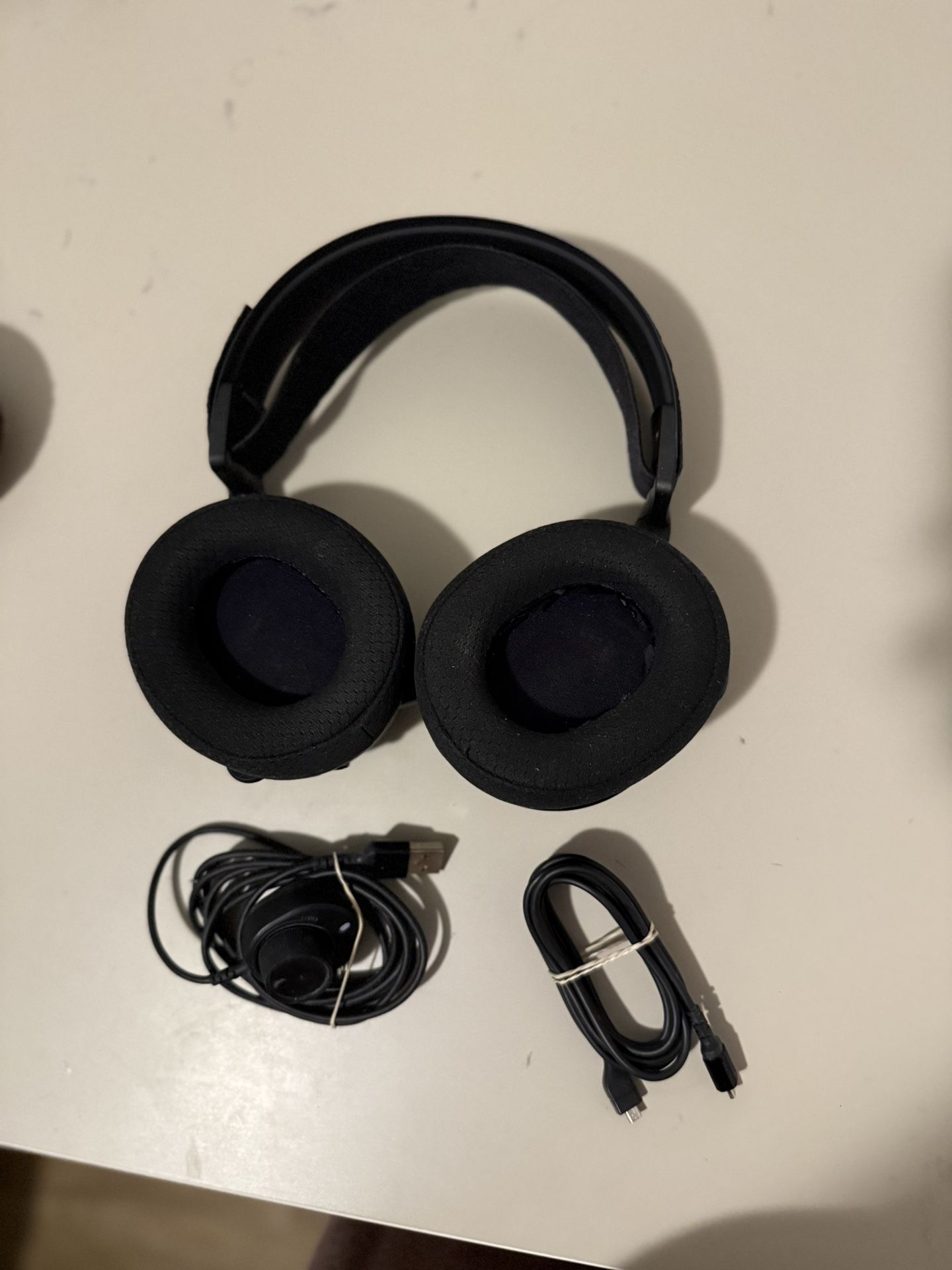 SteelSeries - Arctis Pro High Fidelity Wired Gaming Headset
