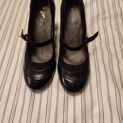Brand New Aerosoles Women Dress  Shoes Size 10 