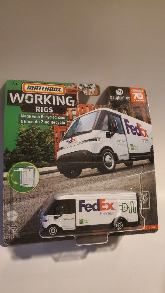 Small FedEx Delivery Truck Car Toy. Packaging Not Mint