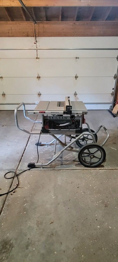 Skilsaw Spt 99-11 Table Saw and stand