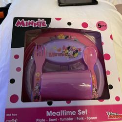 Minnie Mouse Mealtime Set Includes plate, bowl, tumbler, fork and spoon