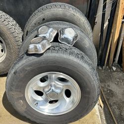 15” Tires With Rim 