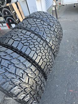 4 USED Mixed Match Tires 
Lt35x12.50r17
$350.00 ALL 4 may be 85% tread on
2 KENDA
1 TOYO AT11 
1 FALKEN WILDPEAK AT3