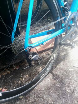 SERIOUS INQUIRIES ONLY MOVINGNWED GONE ASAP  Trek Émonda Road Bike Blue