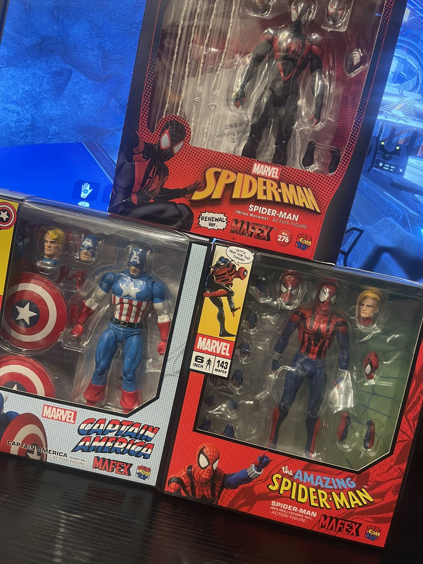 Mafex Medicom Captain America Ben Riley And Miles Morales 