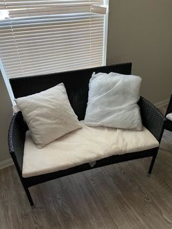 4 Piece patio set table not pictured
