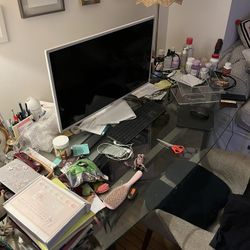 Glass table (it’s free)