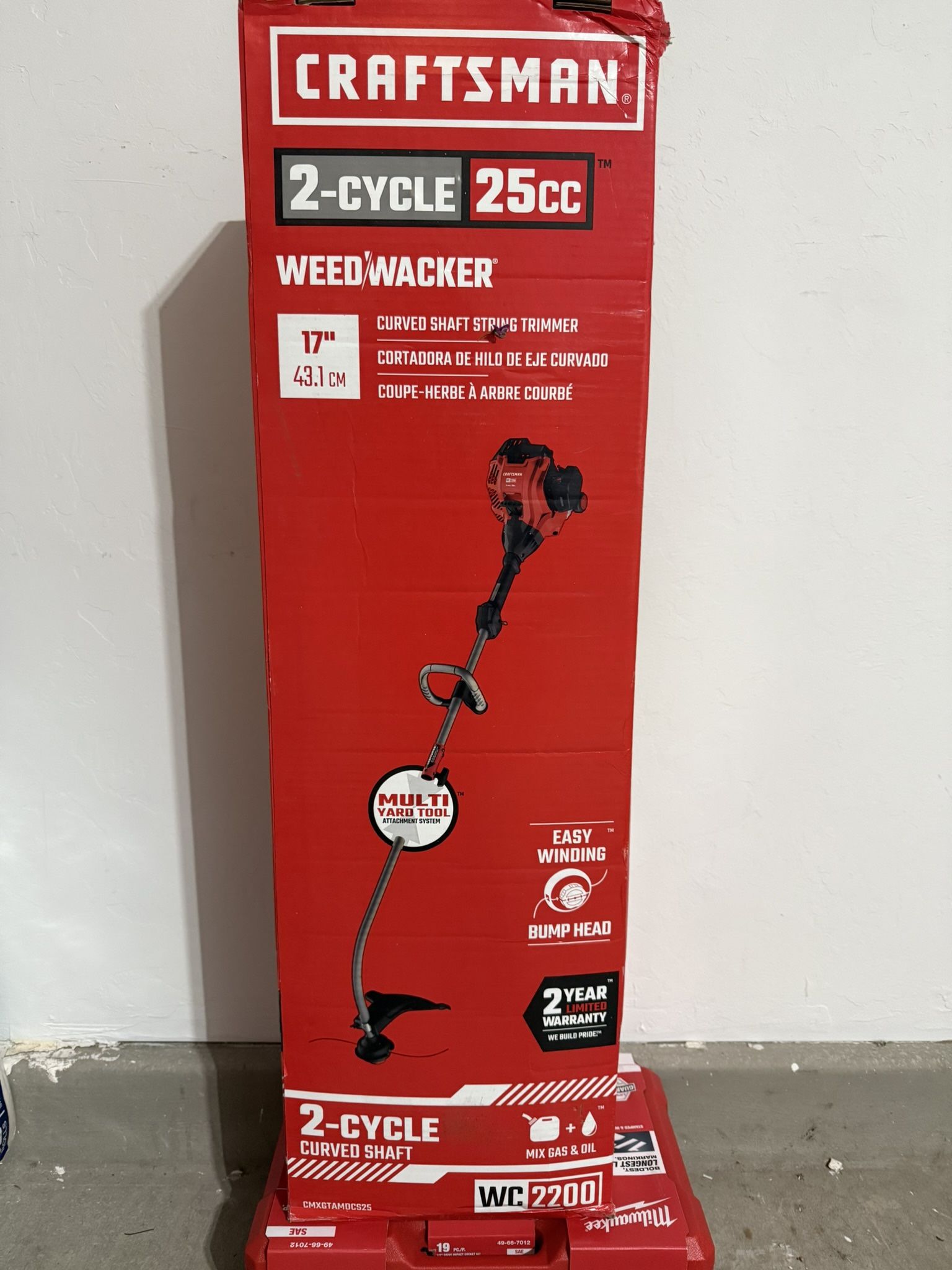 CRAFTSMAN WC2200 25-cc 2-cycle 17-in Curved Shaft Attachment Capable Gas String Trimmer