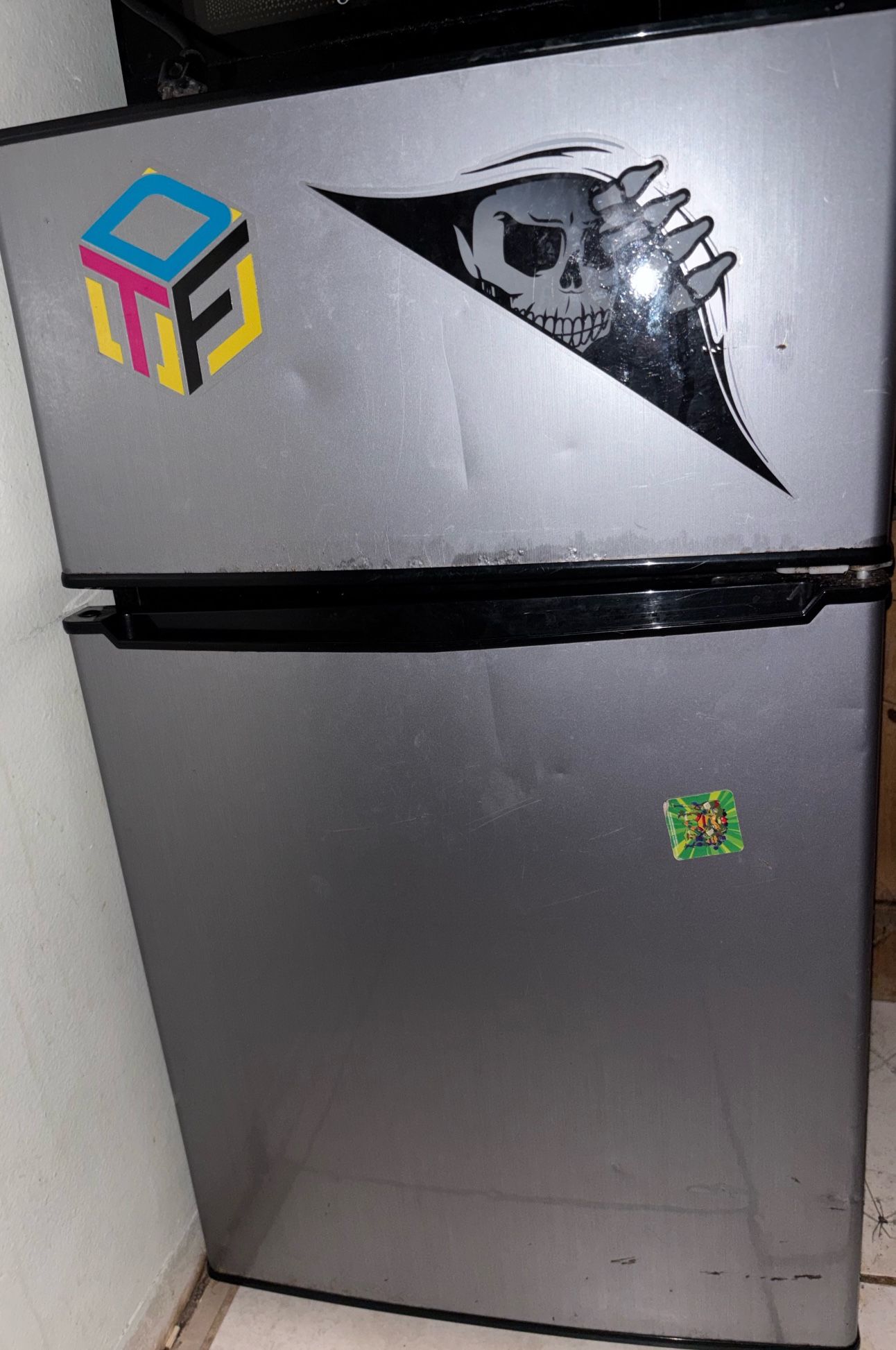 Mini Fridge 