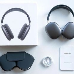 Apple Air Maxes Headphone First Version