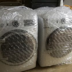 LG Washer And Dryer Set. Electric.  Stackable.  Brand New $1500 Pickup In Oakdale 