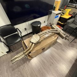 Quattro Audi rsQ8  Stock Exhaust 