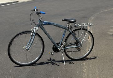 Schwinn Broadway Hybrid Bike