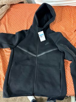 Black Nike Tech
