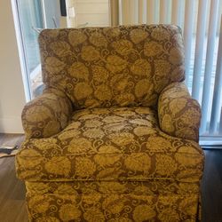 Thomasville arm chair; gold & brown💓 ***BRAND NEW***