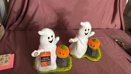 Hallmark animated pair of Ghostly singing duo