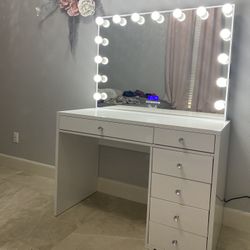 Makeup Vanity with Bluetooth Mirror / price includes delivery and assembly Financing available , In Stock  