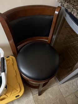 Swivel Stool
