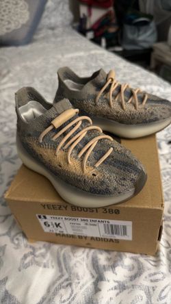 Boys 380 Boost Size 6.5C