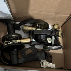 Front Door Handle And Lock