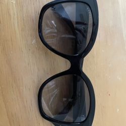 Perfect Black Gucci Sunglasses For Women In Perfect Condition!
