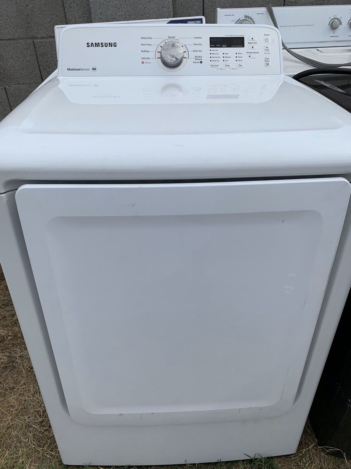 Samsung electric dryer.. like new @@delivery available