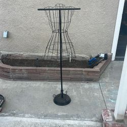 Dress Frame