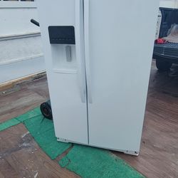 KENMOORE SMART TOUCHSCREEN SIDE-BY-SIDE 36-INCH WHITE ALUMINUM FINISH 