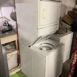 Stacked Washer And Gas Dryer Brand Whirlpool Heavy Duty Everything Works Great With A 3 Months Warranty 