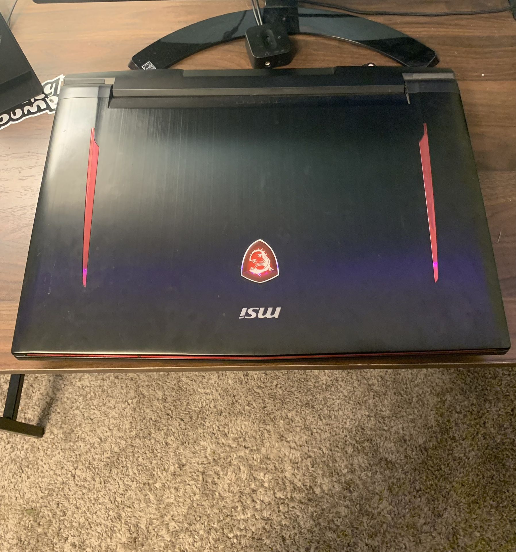 MSI GT75 Titan 8RG Laptop