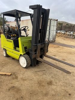 Clark forklift