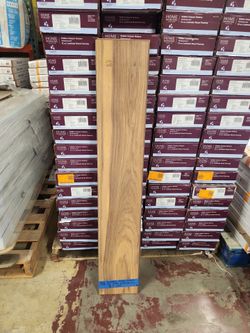Home Decorators Collection
Hidden Canyon Hickory 12 mm T x 8 in. W Waterproof Laminate Wood Flooring(15.94 sq. ft./Case