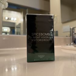 Perfume Spicebomb Men 