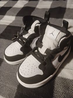 BABYS FIRST AIR JORDANS