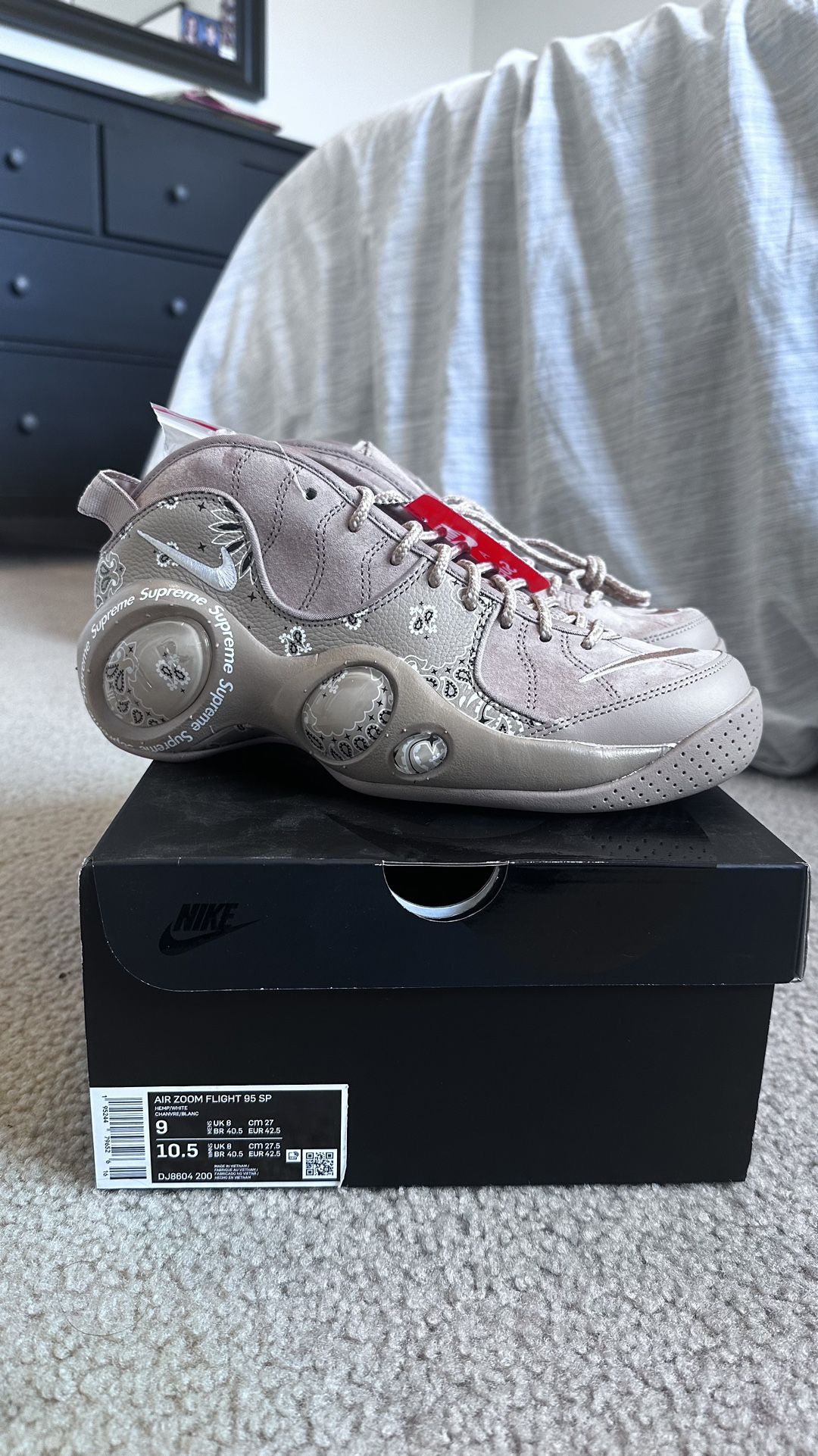 Nike Air Zoom Flight 95 SP - Supreme for Sale in Irvine, CA - OfferUp
