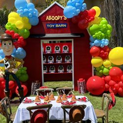 Farm House , Toy Story Backdrops  