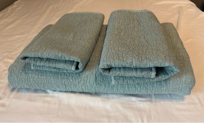Queen Comforter And Shams