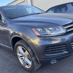 2013 Volkswagen Touareg TDI - DIESEL - PARTING OUT- ALL PARTS AVAILABLE