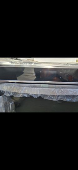Whirlpool electric built in wall oven 30 " new